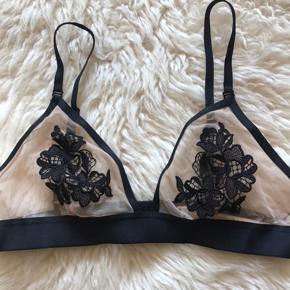 NWOT Forever21 Bra Top Size S